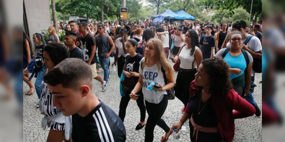 Neste período, serão promovidos seminários, fóruns e solenidades para debater e dar visibilidade a temas de interesse de jovens de 15 a 29 anos.