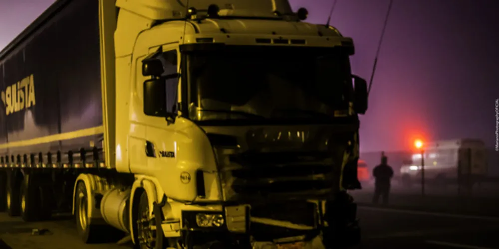 Segundo a perícia, o motorista dirigia a uma velocidade de 75 km/h no momento da tragédia que deixou oito mortos na BR-277