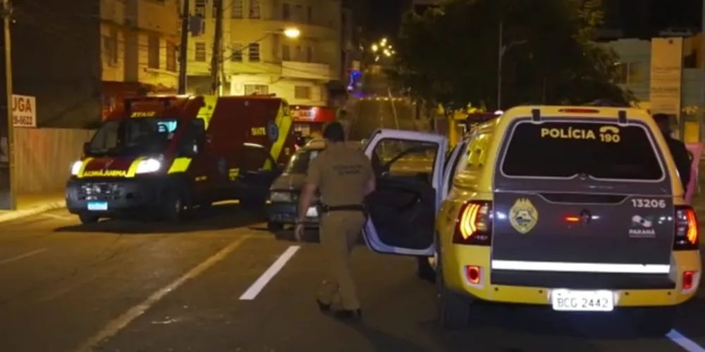 Suspeito foi levado pelos socorristas ao HU-UEPG com risco de morrer