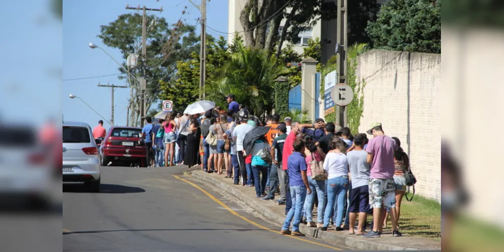 Biometria causou filas gigantescas no recadastramento feito em 2016 e 2018