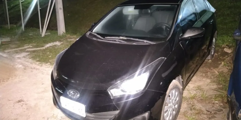Veículo foi apreendido e motorista responderá por receptação de veículo furtado