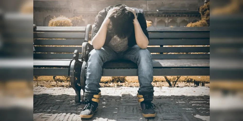 As crianças e os jovens não estão motivados a estudar em casa (57%) e enfrentam problemas na rotina de estudo (62%). O temor de que os filhos abandonem a escola atinge 33% dos pais.