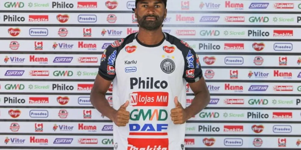 Zagueiro Renie, de 31 anos, que estava no Mirassol-SP, iniciou os treinamentos com a equipe alvinegra