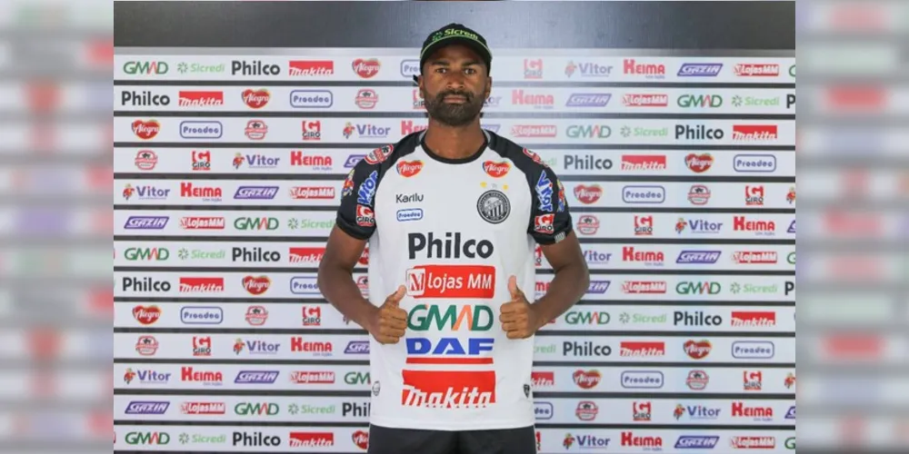 Zagueiro Renie, de 31 anos, que estava no Mirassol-SP, iniciou os treinamentos com a equipe alvinegra
