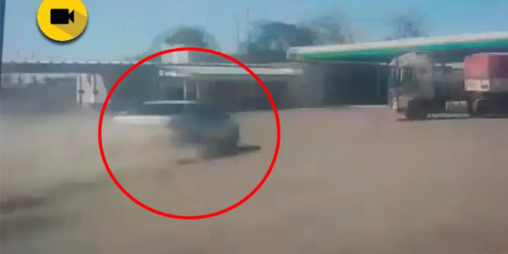 Imagem ilustrativa da imagem Carro carregado de maconha foge da PRF em Tibagi