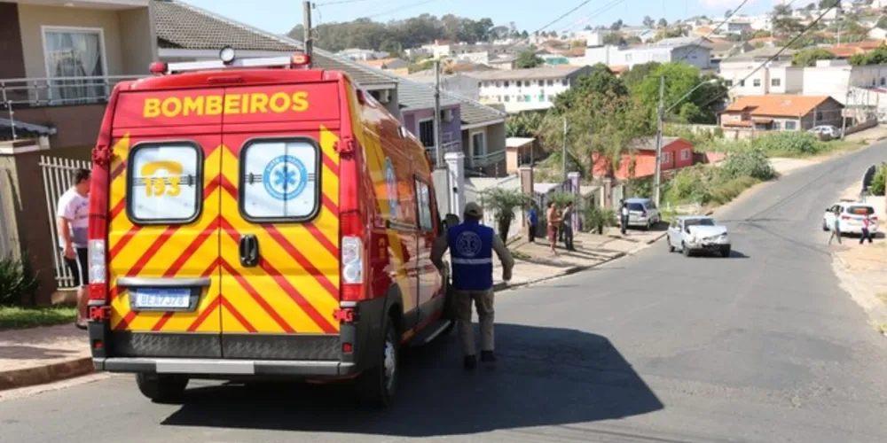 Acidente ocorreu na rua Henrique Clock