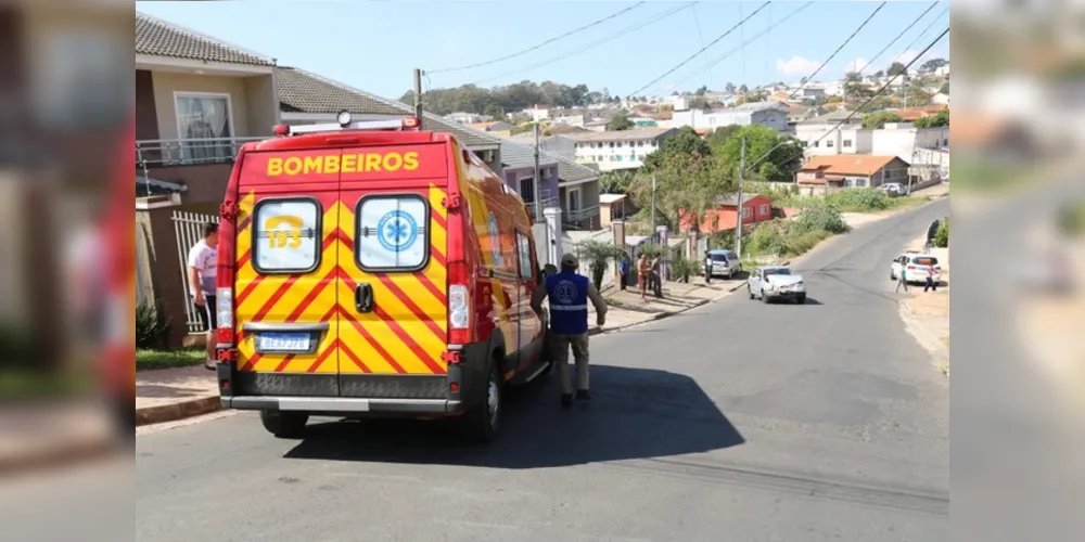 Acidente ocorreu na rua Henrique Clock