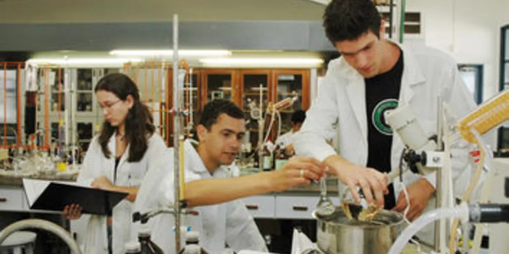 Alunos iniciam atividades nas instituições de ensino já na segunda