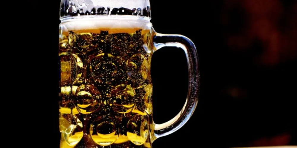 Ler as inscrições ‘puro malte’ no rótulo de uma cerveja é considerado um indicativo de qualidade para muitos consumidores. 