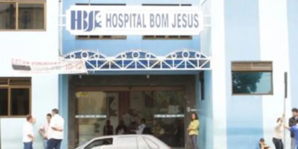 Vítima foi encaminhada para o Hospital Bom Jesus com ferimentos graves