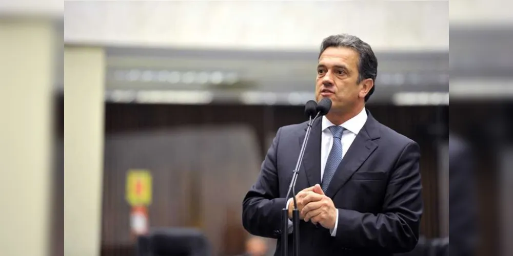 Deputado foi pessoalmente verificar as denúncias que tem recebido sobre o abandono desses locais