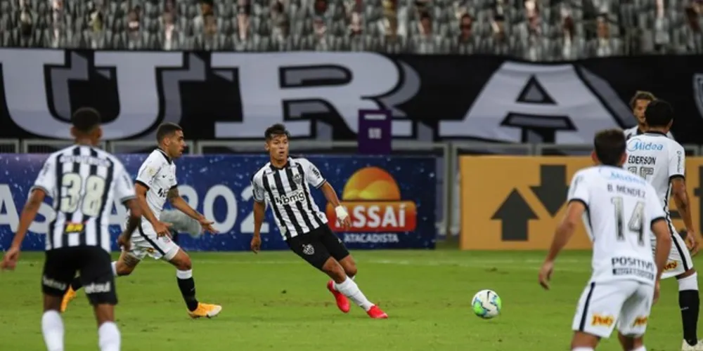 Time de Sampaoli bate Corinthians e lidera ao lado de xará paranaense