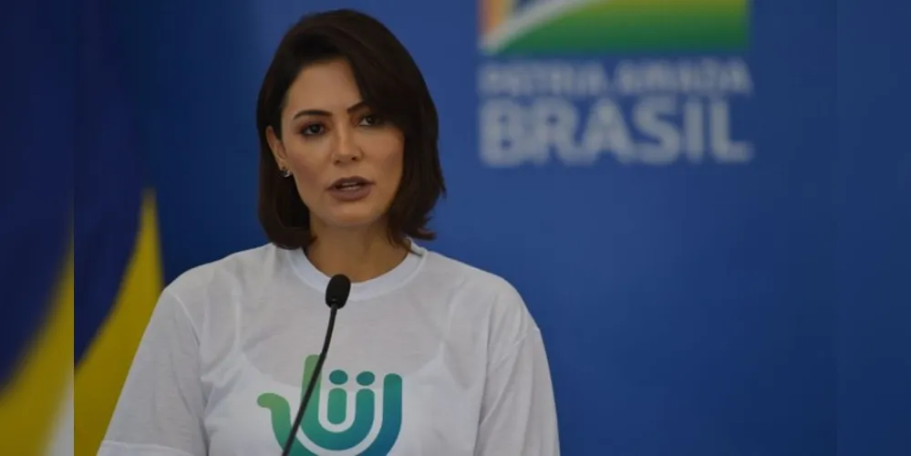 Michelle e o presidente Jair Bolsonaro também já contraíram a doença. No dia 7 de julho, o presidente anunciou que seu exame havia dado positivo. 