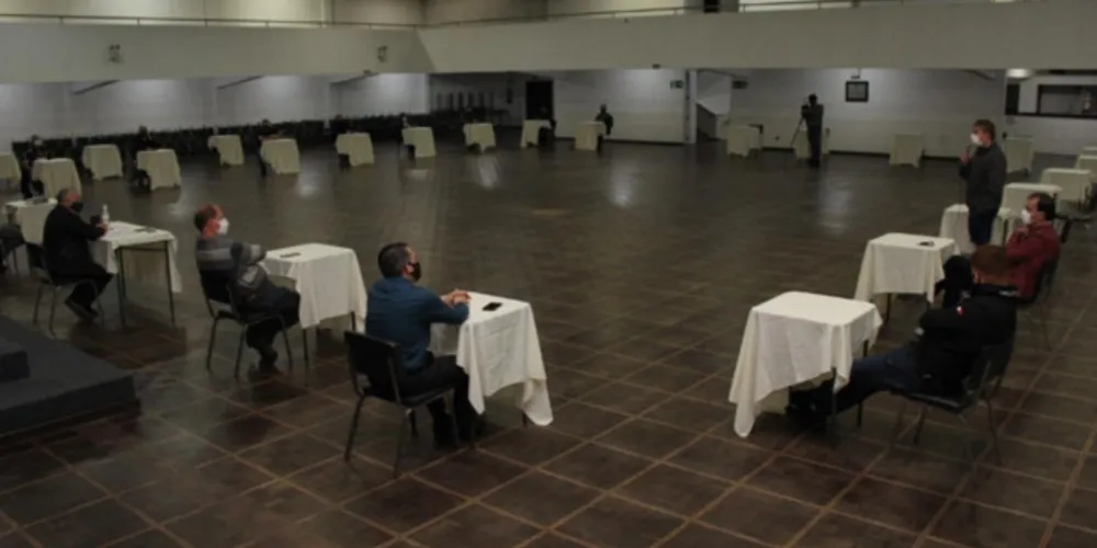 Clubes e Liga traçam medidas para volta do esporte coletivo; protocolo será avaliado pela Prefeitura.