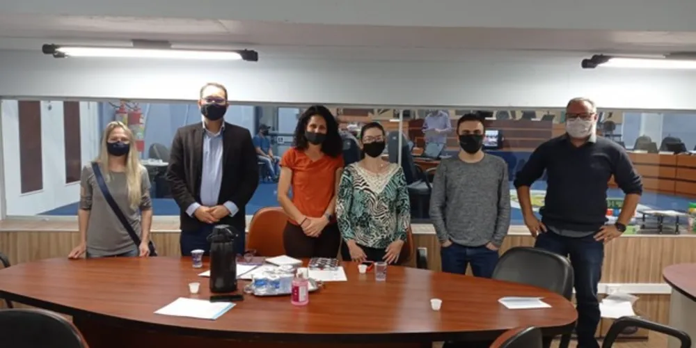 Imagem ilustrativa da imagem Pietro e Aliel recebem pais de alunos do colégio Sesi de PG