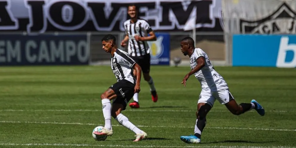 Marrony marcou os dois gols na vitória do Galo sobre o Vozão