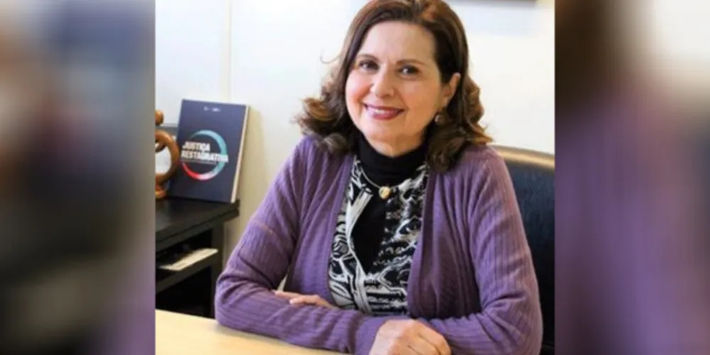 Dra. Samia Saad Gallotti Bonavides é uma das conferencistas da noite de hoje.