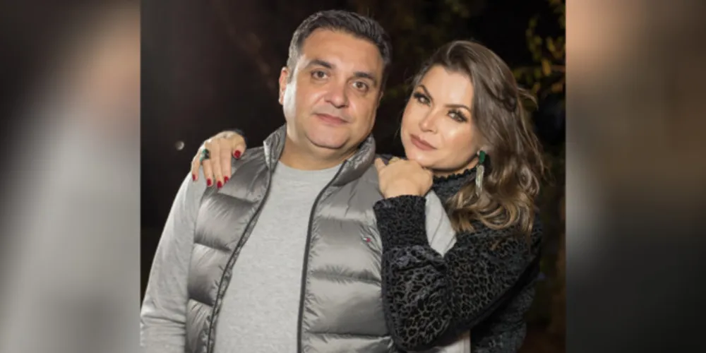 BRINDE A VIDA - Mauricio Rodrigues Antunes será cumprimentado pela passagem de seu aniversário nesta quarta-feira (19). Mauricio que responde pela Conceito Imóveis sinônimo de credibilidade no setor de imóveis em nossa cidade. No registro, Mauricio e sua esposa Patricia Antunes. Da coluna RC os votos de realizações e felicidades