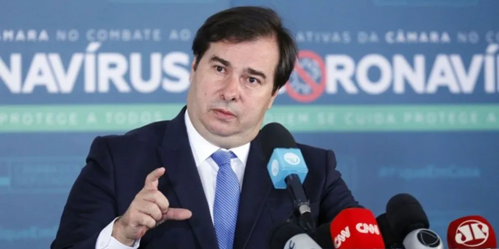 "Prefiro aguardar o governo e todos os ministros vão opinar", afirmou Maia a jornalistas, em entrevista na Câmara dos Deputados. 