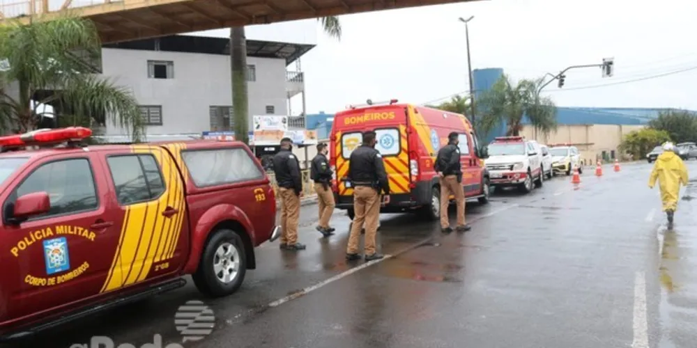 Vítima foi socorrida por equipes do Corpo de Bombeiros e do Samu