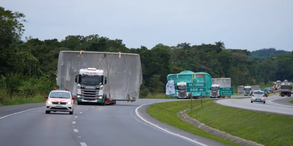 Peças passaram pelas rodovias BR-277 e BR-376 