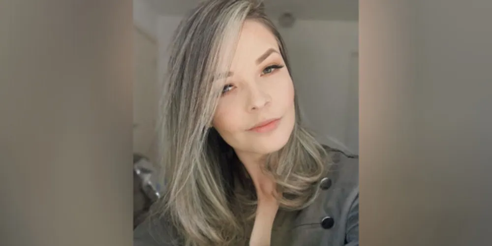 BRINDE A VIDA - A fotógrafa Renata Guimarães será muito cumprimentada pela passagem de seu aniversário na próxima segunda-feira (24). Da coluna RC os votos de alegrias e prosperidade