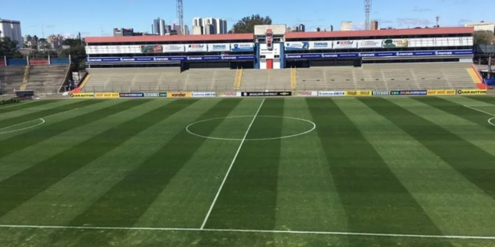 Uma vitória simples neste domingo deixa o Fantasma na liderança da Série B