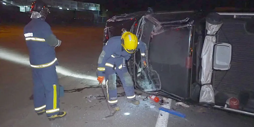 Motorista da S10 foi levado ao Pronto Socorro Municipal com ferimentos leves
