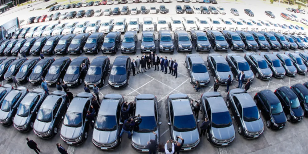 O pacote inclui 109 veículos descaracterizados, entre carros e caminhonetes, que vão reforçar o trabalho de investigação da instituição e o atendimento de ocorrências.