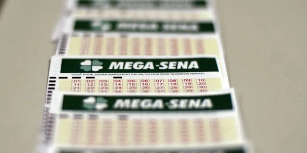 A seis dezenas do concurso 2.293 serão sorteadas, a partir das 20h (horário de Brasília), no Espaço Loterias Caixa, no Terminal Rodoviário Tietê, na cidade de São Paulo.