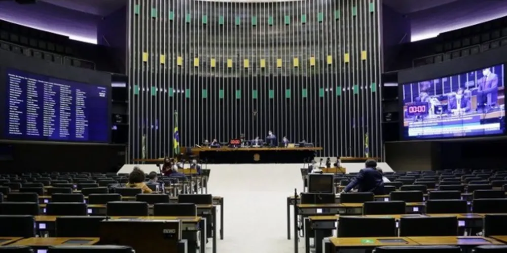O Projeto de Lei 1485/20 também prevê punição em dobro, por ocasião de calamidade pública, para os crimes de corrupção ativa e fraude em licitações. 