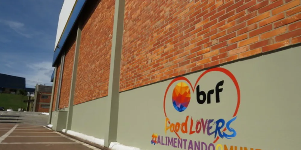 Empresa usa atendente virtual para orientar funcionários sobre cuidados necessários