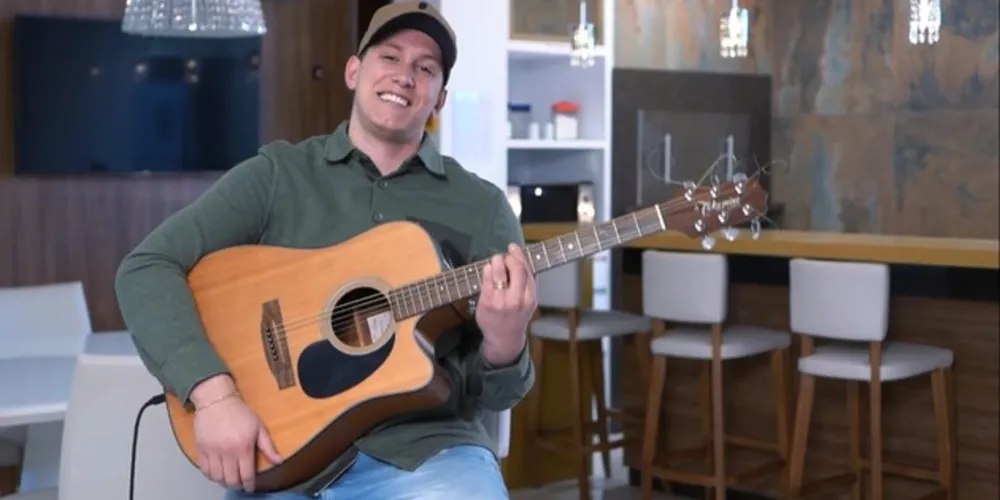 Descontraído, renascido e feliz, o gaúcho de Alecrim, dá pontapé ao Projeto Musical “Prosa & Viola”. O EP do cantor vai ter cinco faixas, três inéditas, e ainda outras duas regravadas.