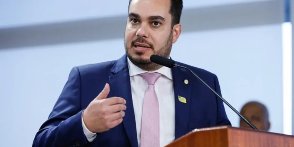 Deputado federal Paulo Eduardo Martins (PSC-PR) recebeu os números com satisfação.