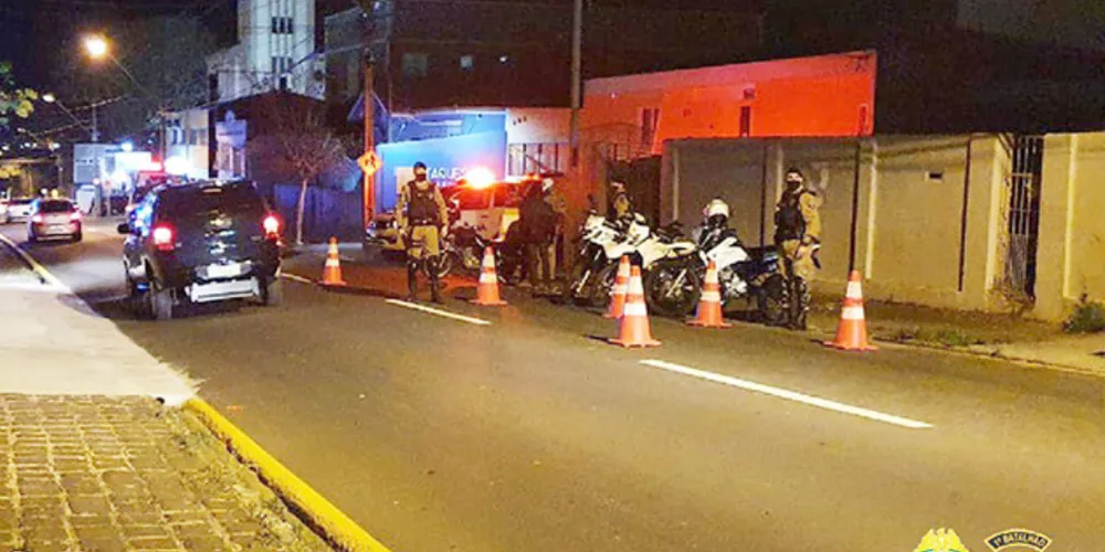 Treze motociclistas foram multados durante nova etapa da Operação Cavalo de Aço em Ponta Grossa