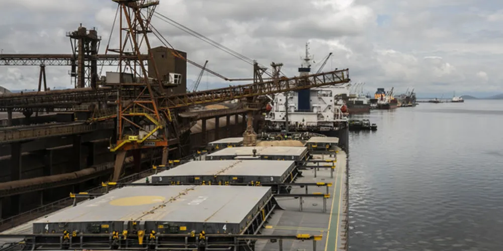Desde janeiro, as exportações somam US$ 9,554 bilhões e as importações US$ 6,07 bilhões. O saldo acumulado está em US$ 3,49 bilhões.