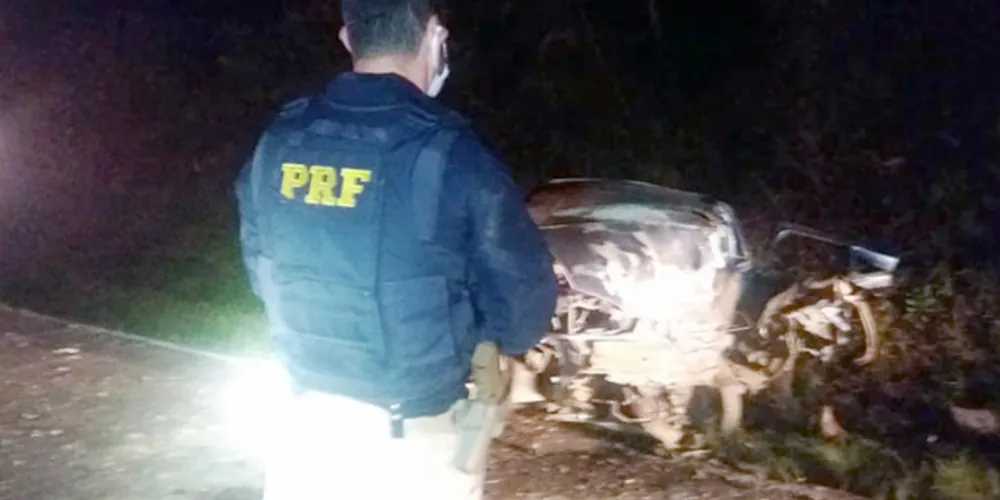 Além dos dois mortos, acidente deixou outras três pessoas com ferimentos graves