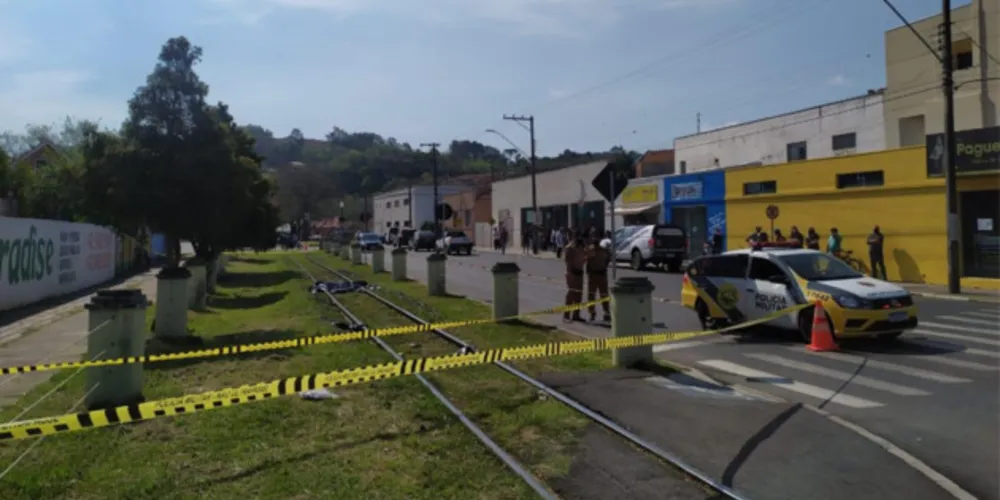 Mulher morre atropelada por trem no centro de Irati