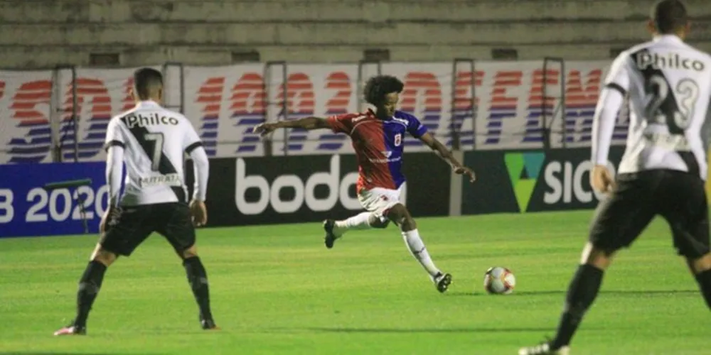 Paraná chega aos 14 pontos e perde para o Cuiabá no saldo de gols