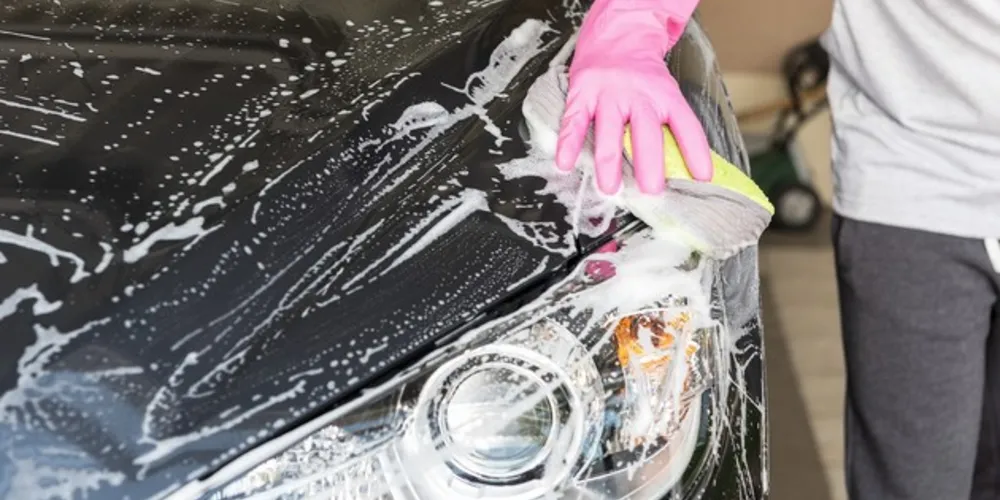 Dentre as atividades que mais retomaram as atividades no último mês, estão serviços de limpeza, especialmente lavagem automotiva (lava-jatos), com 80% de funcionamento.