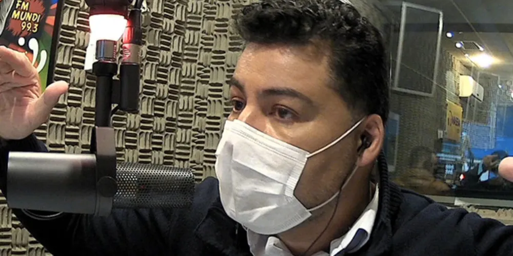 Rangel falou sobre o tema no programa que mantém na Mundi FM