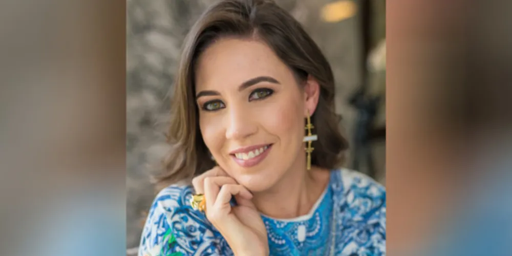 TROCA DE IDADE – A empresária Ana Paula Moro Gregorczyk celebrará as felicitações pela troca de idade nesta sexta-feira (4). Da coluna RC os votos de alegrias e sucesso