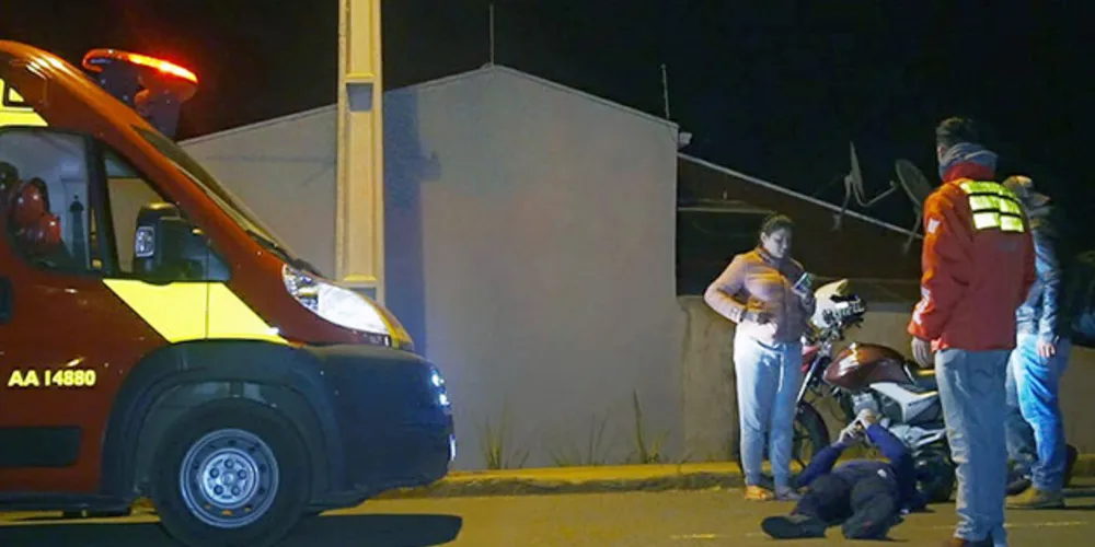 Piloto da moto foi levado ao hospital com ferimentos moderados, sem risco à vida