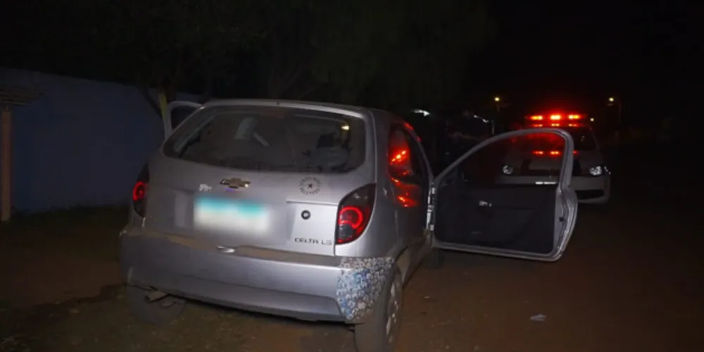 Durante a perseguição, o condutor fez menção de estar armado