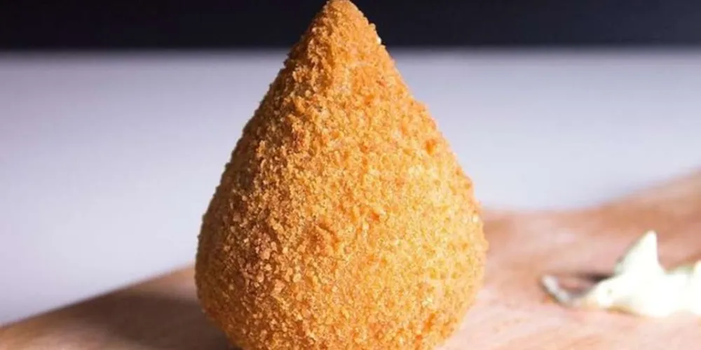 Dono do estabelecimento cobrava R$ 3 por uma coxinha de frango e o autor do crime disse que o preço correto seria R$ 2,50