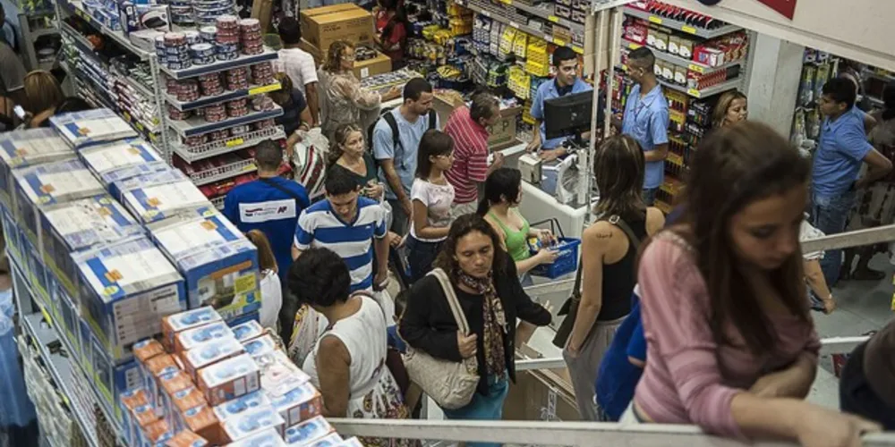 A maior expansão em julho foi no setor de Tecidos, Vestuários, Calçados e Acessórios, que teve crescimento de 16%.