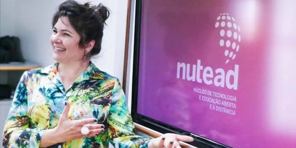 A transmissão incluiu 900 estudantes dos cursos de Pedagogia, Letras, Letras, Matemática e Computação, aprovados no vestibular realizado entre julho e agosto de 2020.