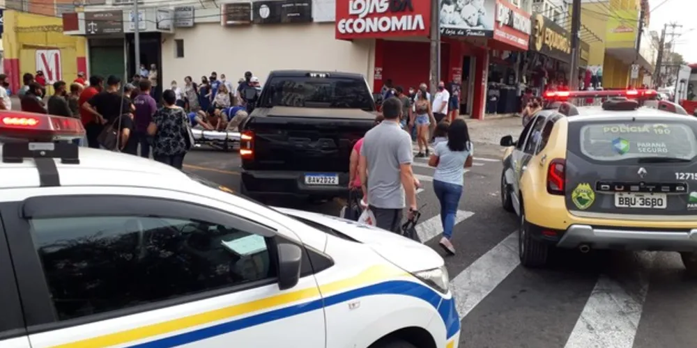 Acidente ocorreu em frente ao Ponto Azul e mobilizou equipes de socorro