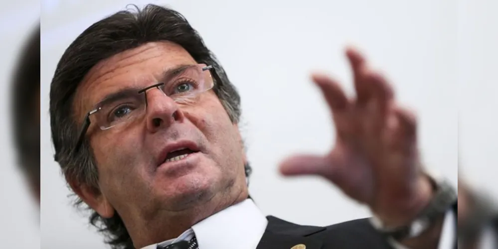 A solenidade de posse está marcada para as 16h, na sede do Supremo, em Brasília.