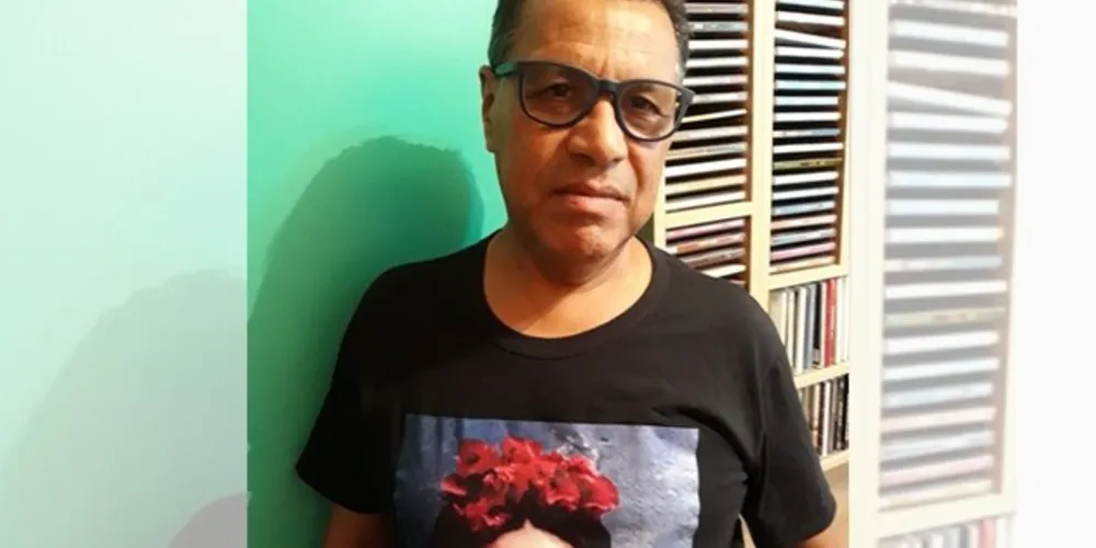 Róbison Benedito Chagas é professor aposentado do Curso de Letras da UEPG